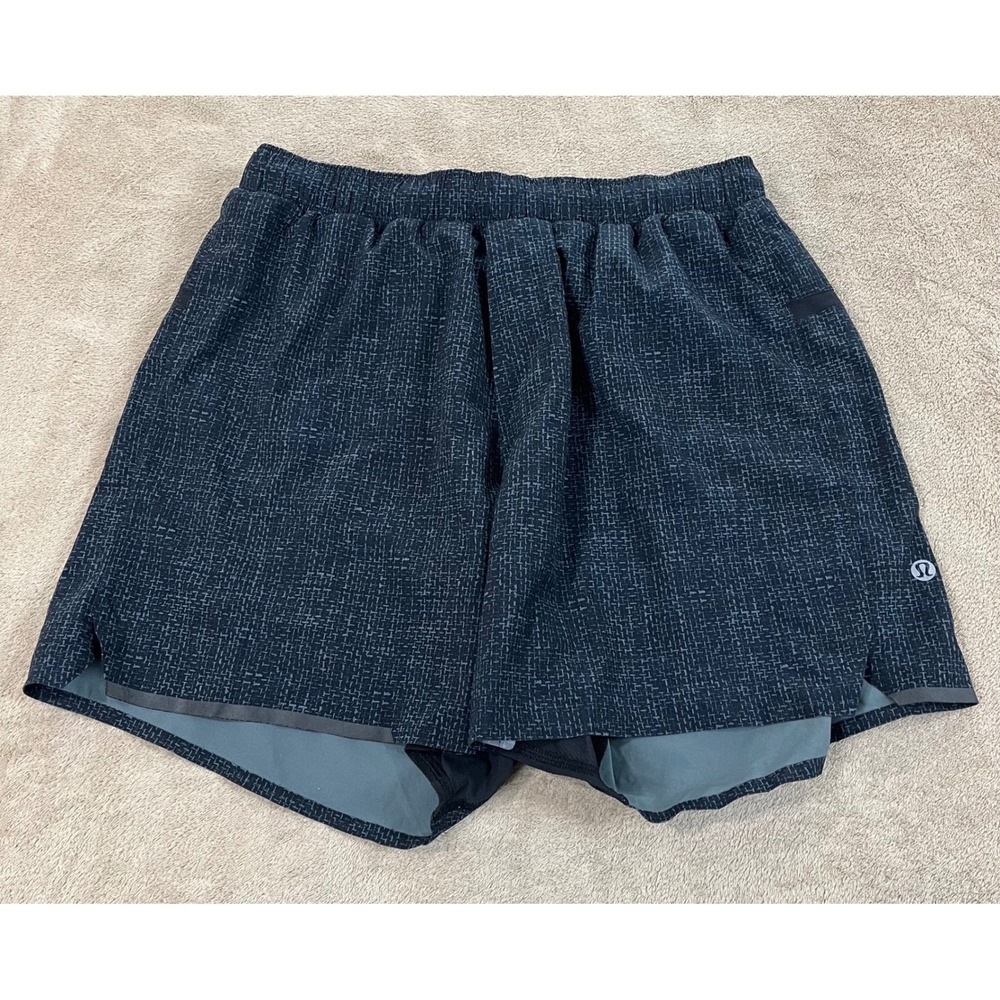 Lululemon Surge Lined Shorts Men Medium Black Textured Print Gym Running EUC